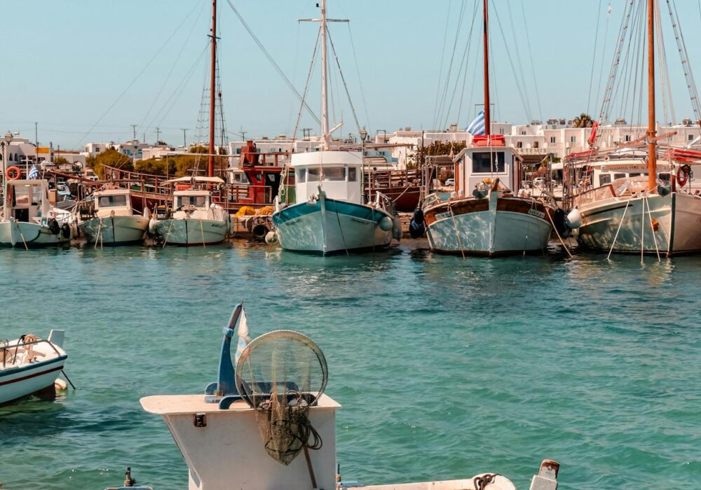 Find weed in Paros