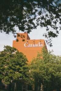 A Cannabis Travel Guide For Stoners To Find Weed in Cambridge