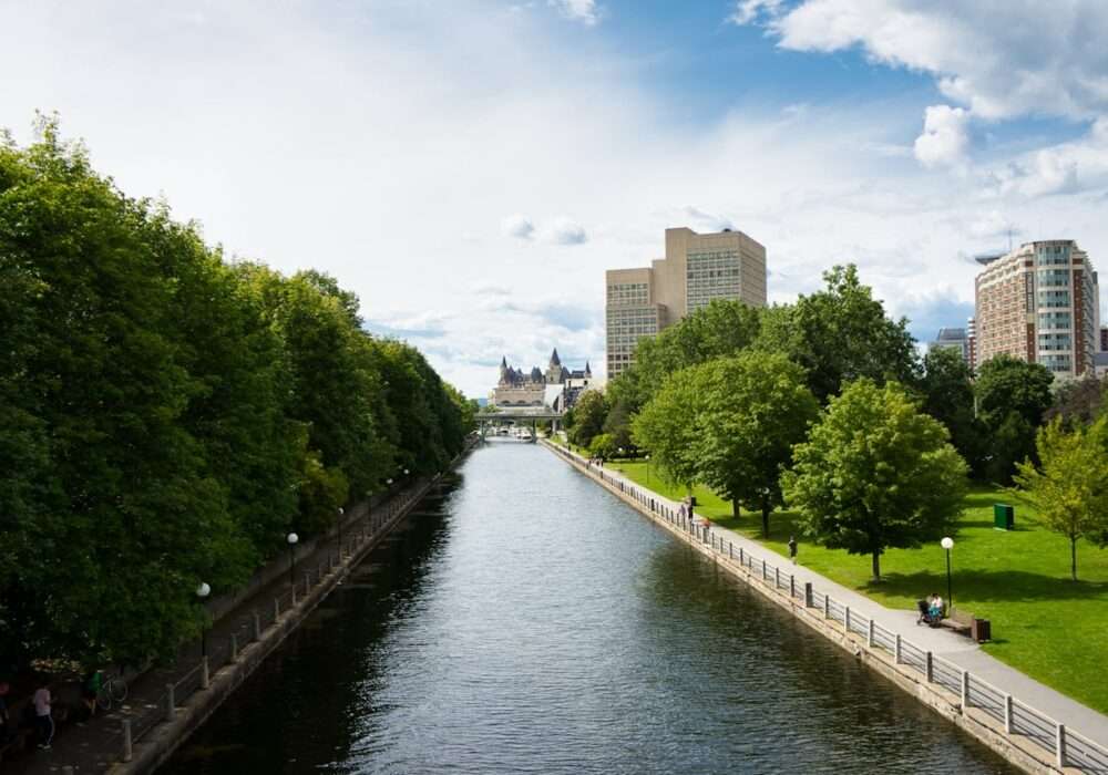 A Cannabis Travel Guide For Stoners To Find Weed in Ottawa
