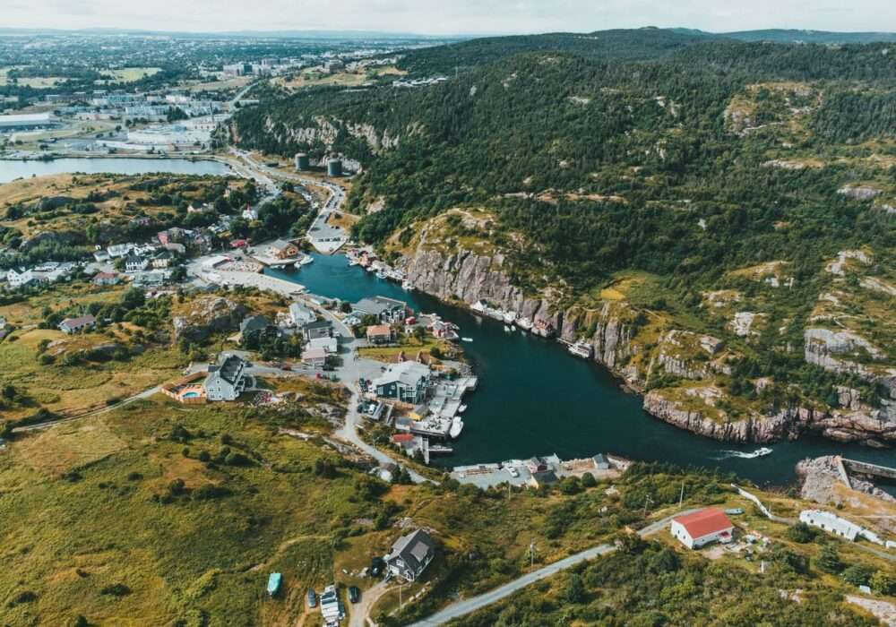 A Cannabis Travel Guide For Stoners To Find Weed in Summerland