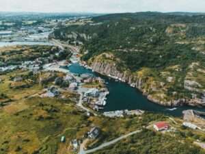 A Cannabis Travel Guide For Stoners To Find Weed in Summerland