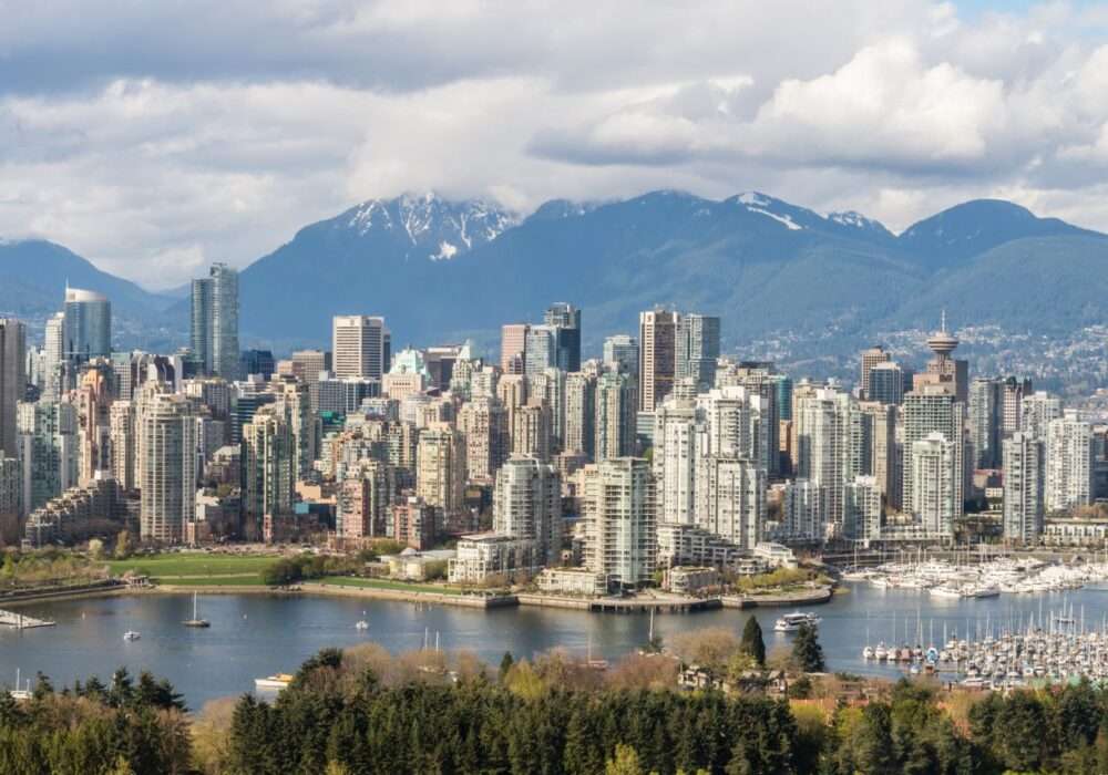 A Cannabis Travel Guide For Stoners To Find Weed in Vancouver